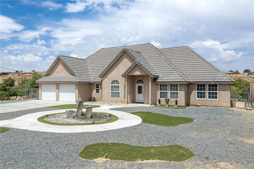 18166 Bangor, Hesperia, CA 92345 - #1