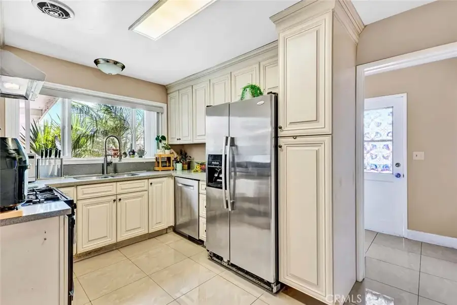 11812 Peacock Court, Garden Grove, CA 92841 - #2