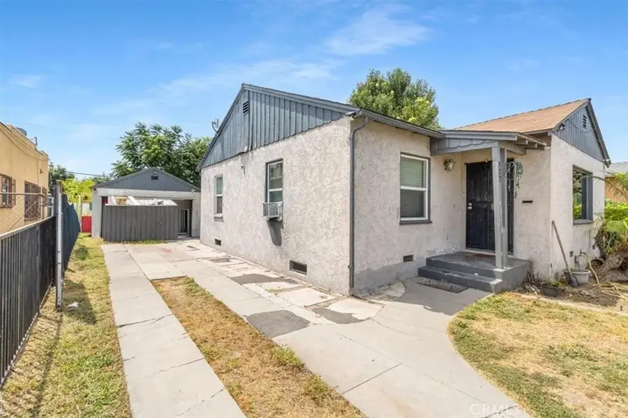 322 W School Street, Compton, CA 90220 - #2