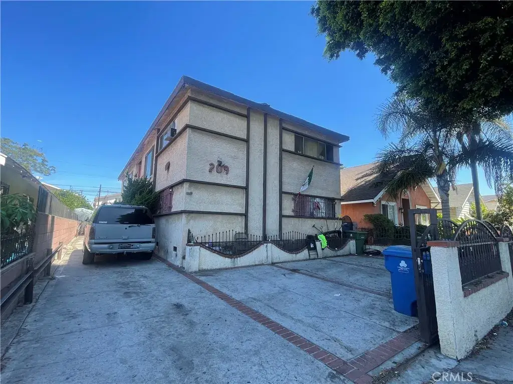 209 E 62nd, Los Angeles, CA 90003 - #1