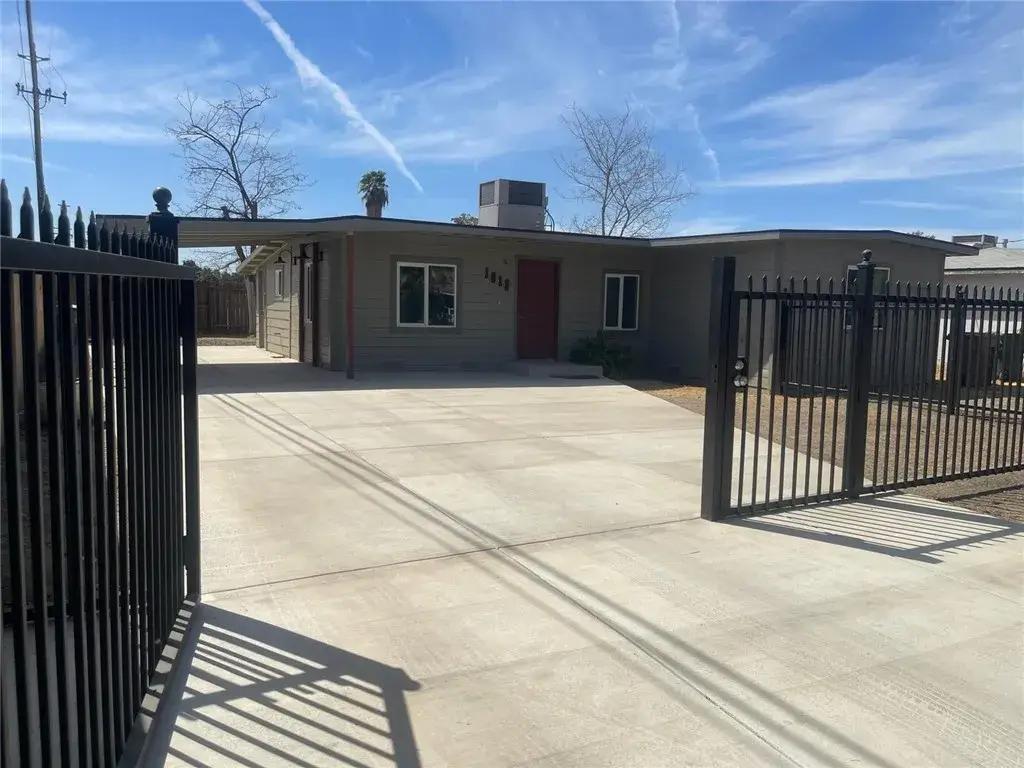 1013 Delfino, Bakersfield, CA 93304 - #1