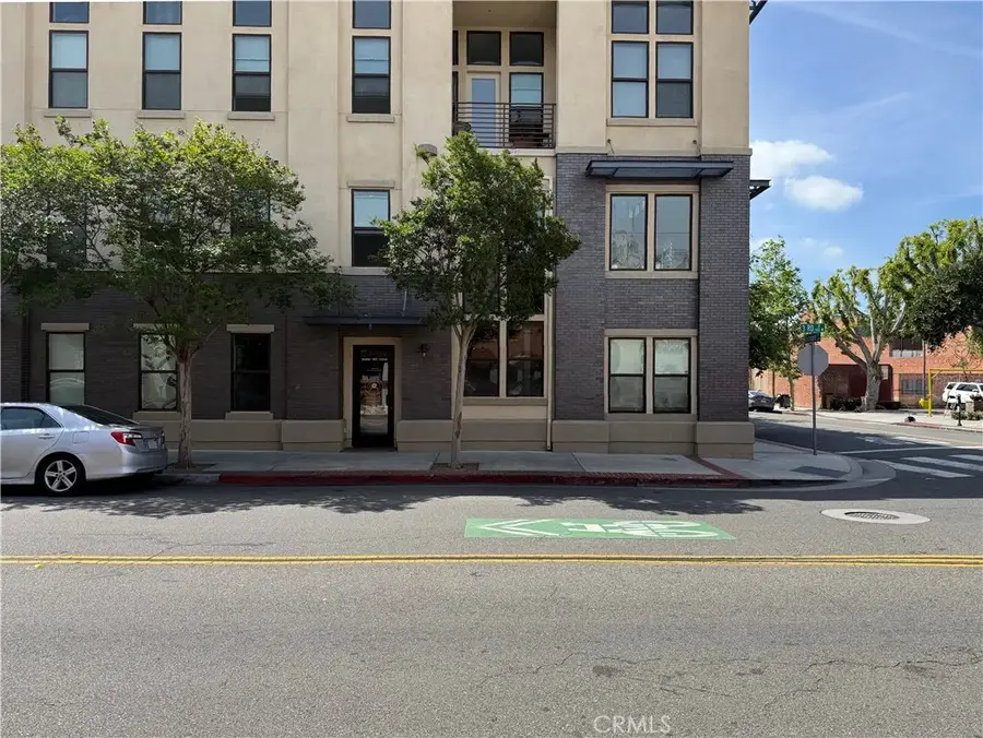190 W 3rd Street, Santa Ana, CA 92701 - #2