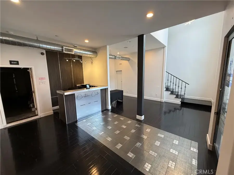 190 W 3rd Street, Santa Ana, CA 92701 - #3