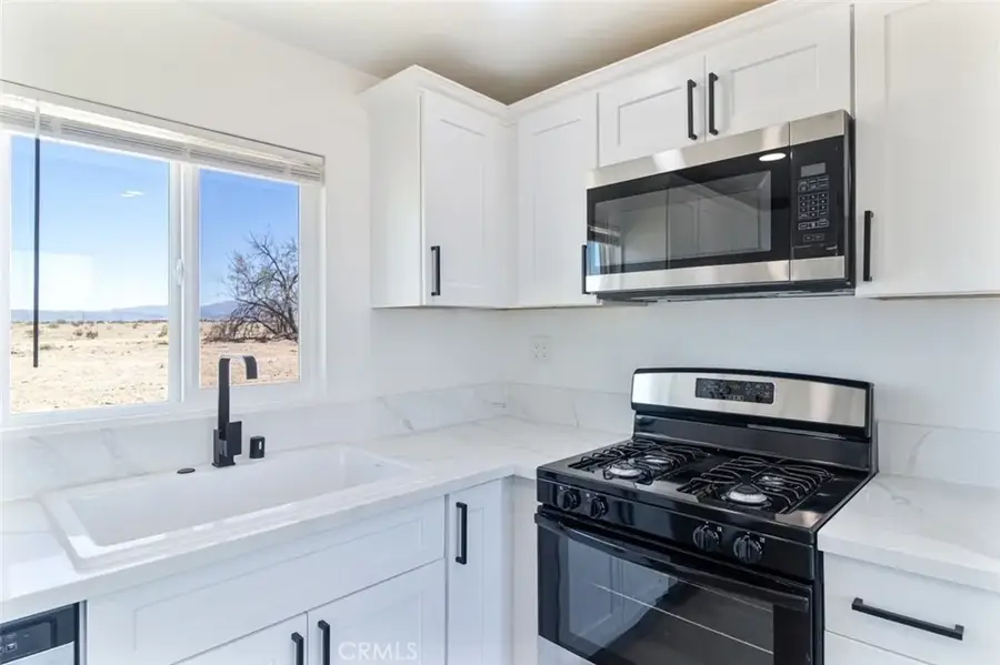 81884 Montgomery Road, Twentynine Palms Yucca Valley, CA 92277 - #2