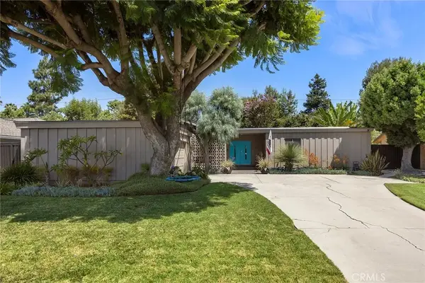 17881 Arbolada, Tustin, CA 92780
