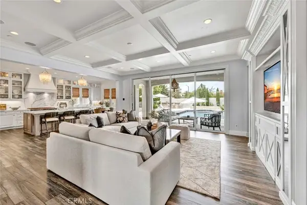 8 Stafford Place, Tustin, CA 92782
