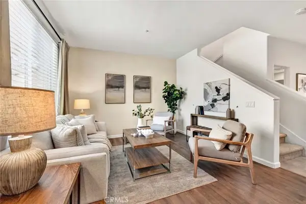 470 N Londonderry Lane #B, Orange, CA 92869