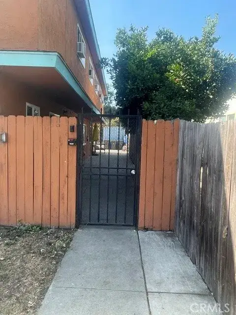 1240 W 19th, Long Beach, CA 90810 - #3