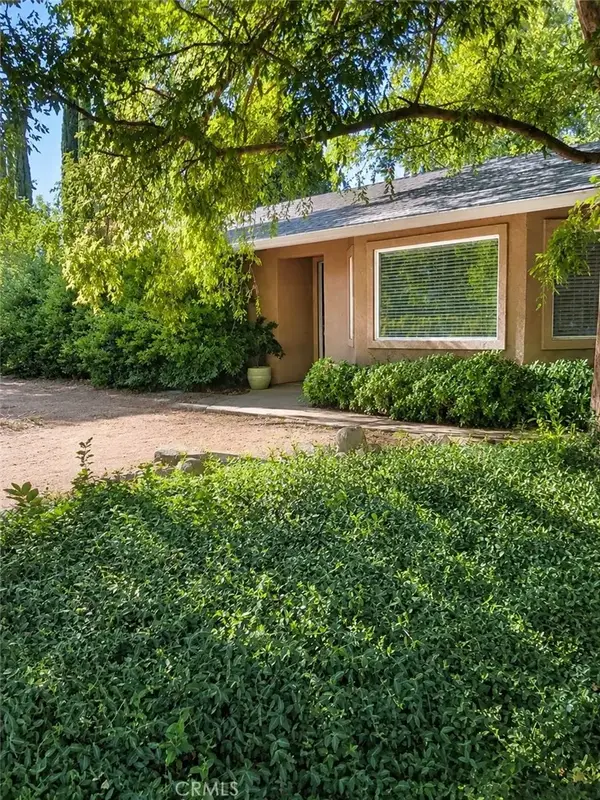 2570 Harlan, Redding, CA 96003