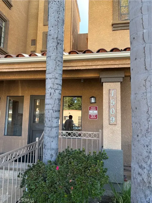 1509 Stanley #110, Long Beach, CA 90804