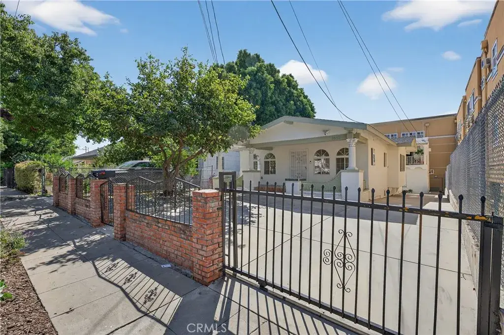 3538 London, Los Angeles, CA 90026 - #1
