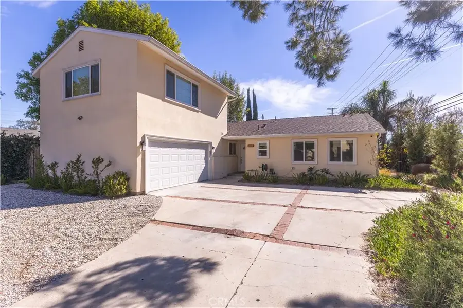 18816 Superior St, Northridge, CA 91324 - #2