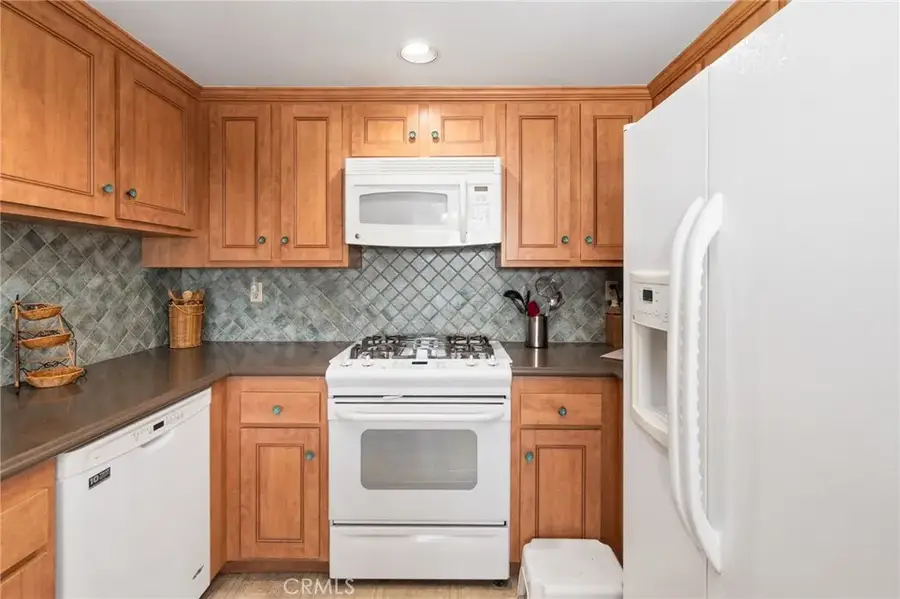 106 N Western #302, San Pedro, CA 90732 - #2