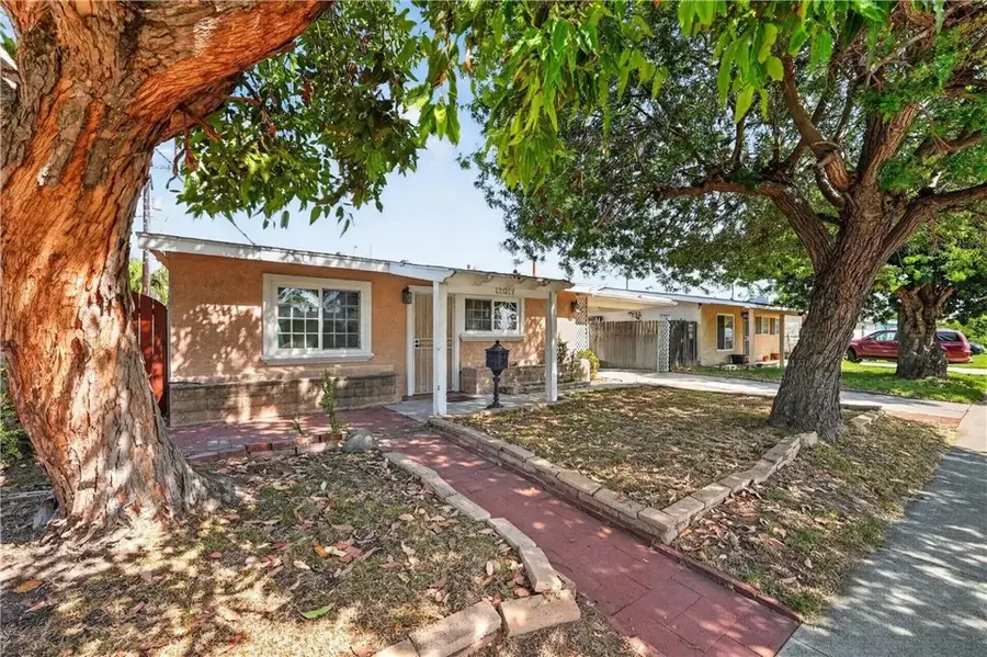 12017 208th, Lakewood, CA 90715 - #2