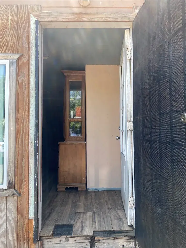 207 W River Ave, Porterville, CA 93257 - #2