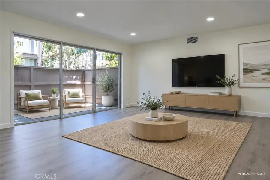 1098 Cabrillo Park #B, Santa Ana, CA 92701 - #3