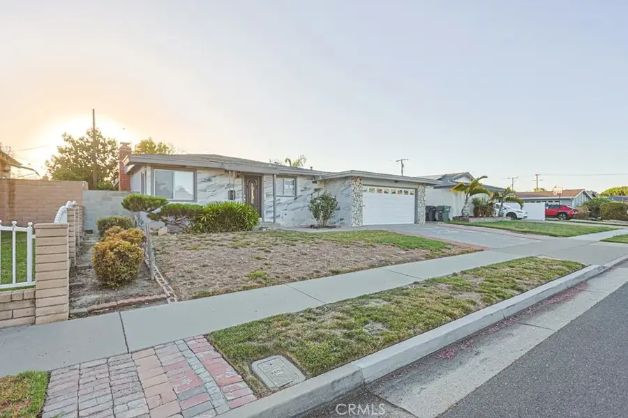 16561 Monroe, Huntington Beach, CA 92647 - #2