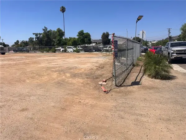 13700 Magnolia, Corona, CA 92879