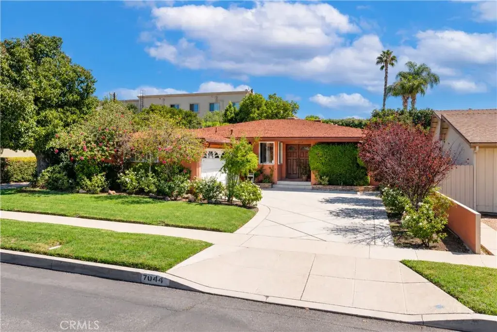 7044 Mammoth Avenue, Van Nuys, CA 91405 - #1