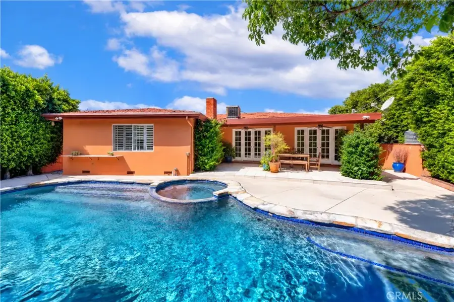 7044 Mammoth Avenue, Van Nuys, CA 91405 - #2