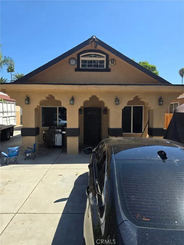 6754 Palm Avenue, Riverside, CA 92506 - #1