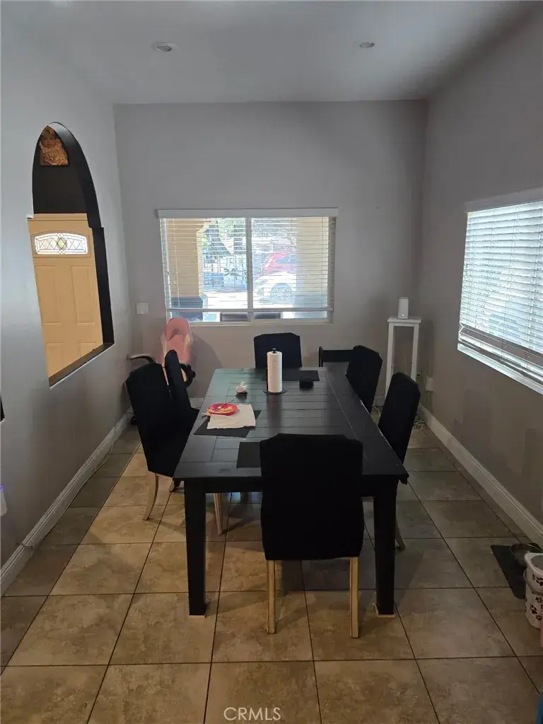 6754 Palm Avenue, Riverside, CA 92506 - #3