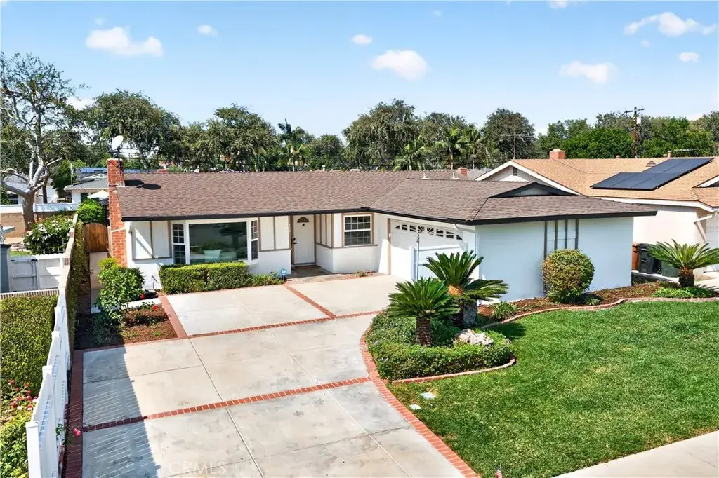 527 N Lincoln Avenue, Fullerton, CA 92831 - #1