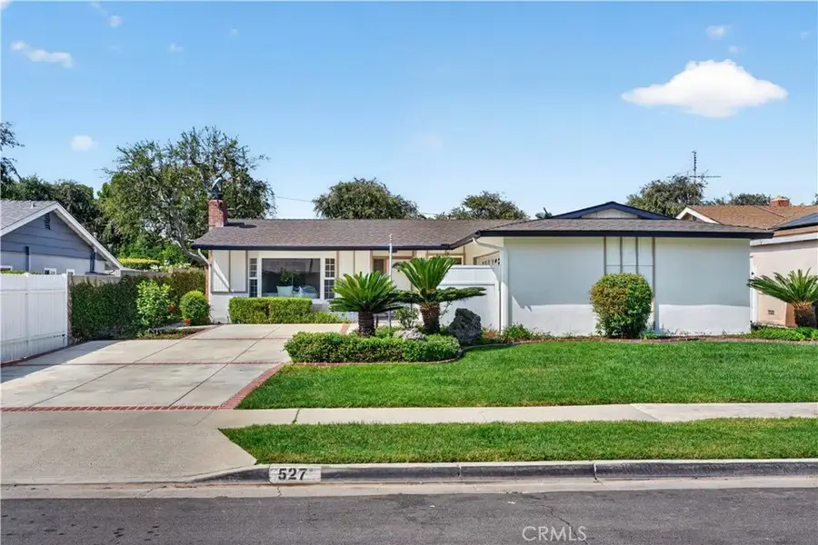 527 N Lincoln Avenue, Fullerton, CA 92831 - #2