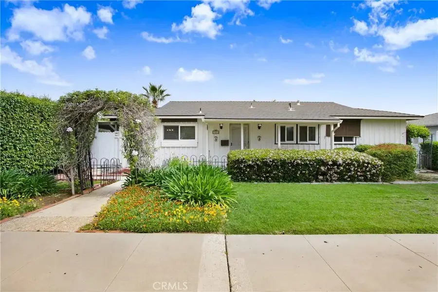 927 Alta Loma Drive, Corona, CA 92882 - #2