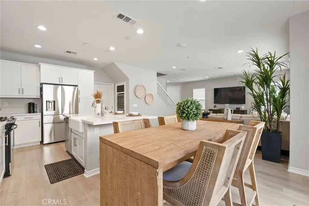 250 W Ridgewood, Long Beach, CA 90805 - #1