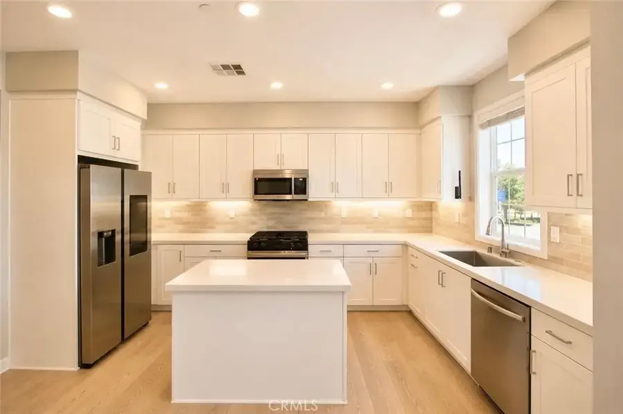 1030 N Anaheim, Anaheim, CA 92801 - #3