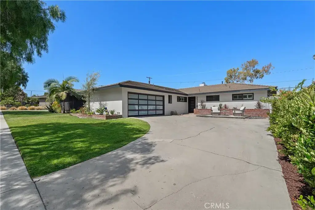 1611 N Greenbrier, Long Beach, CA 90815 - #1
