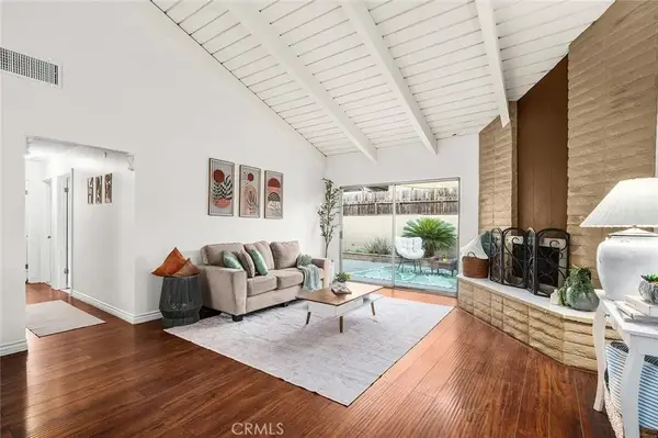 2011 W Katella Avenue #11, Anaheim, CA 92804