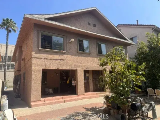 811 W 40th, Los Angeles, CA 90037 - #1