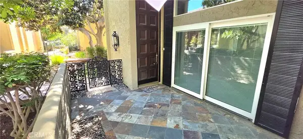 1120 Palo Verde Avenue, Long Beach, CA 90815