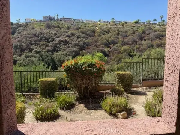 2400 San Gabriel #106, Corona, CA 92882