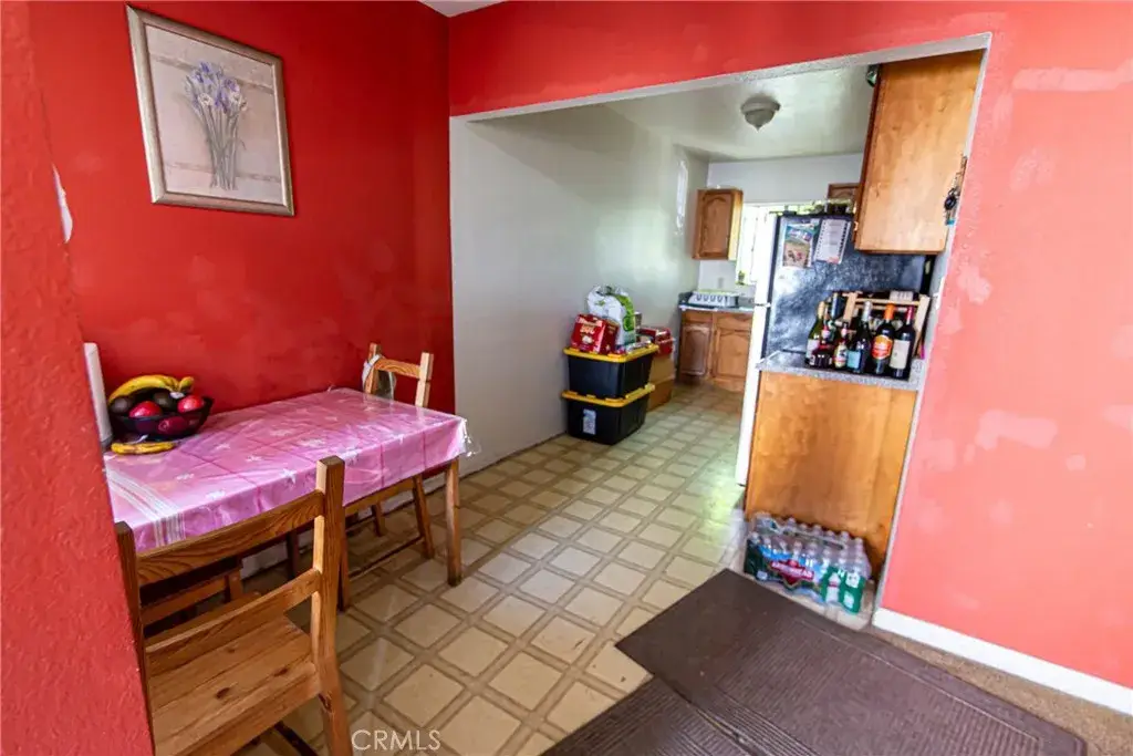 233 W 42nd, Los Angeles, CA 90037 - #1