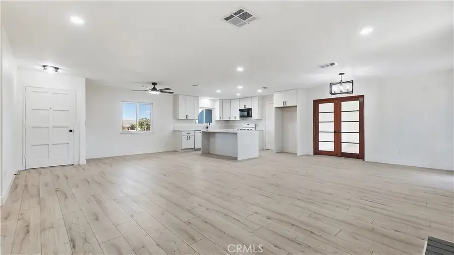 18215 Carob, Hesperia, CA 92345 - #3