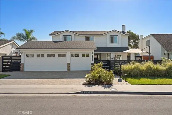 20332 Mansard Lane, Huntington Beach, CA 92646
