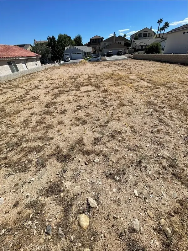 18200 Kalin Ranch, Victorville, CA 92395