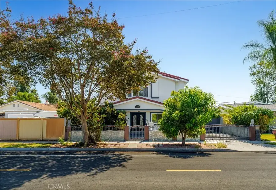 12122 207th, Lakewood, CA 90715 - #2