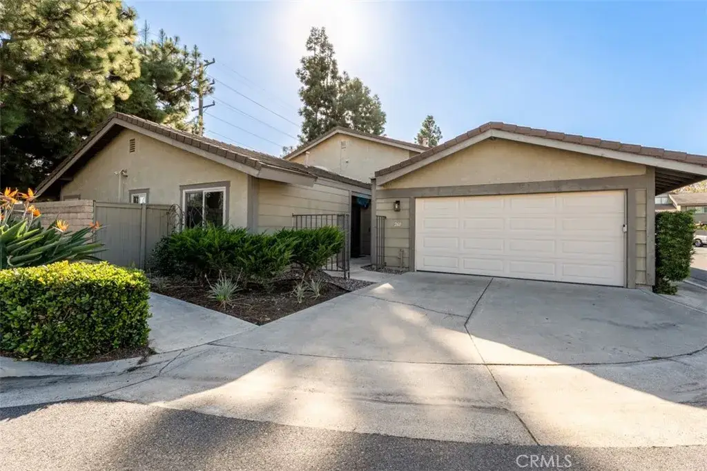 260 E Ponderosa #19, Anaheim, CA 92802 - #1