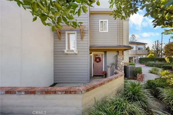2925 Claremore Lane #38, Long Beach, CA 90815