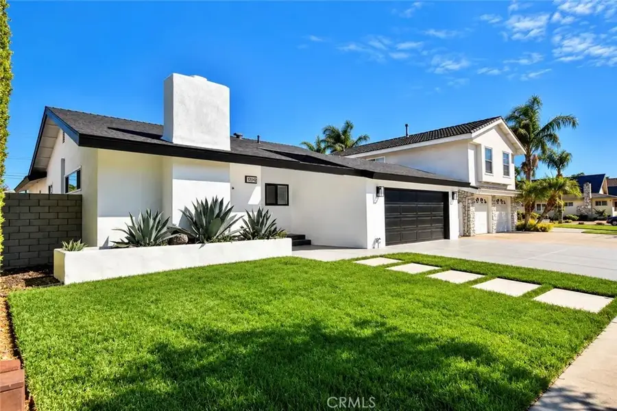 17342 Wild Rose, Huntington Beach, CA 92649 - #3