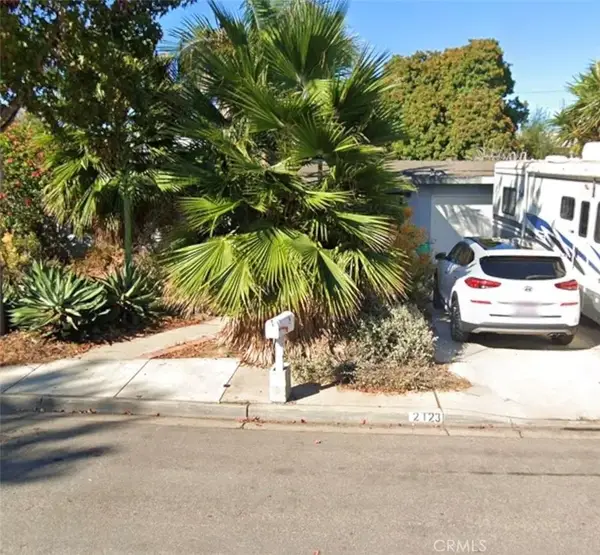 2123 Wallace, Costa Mesa, CA 92627