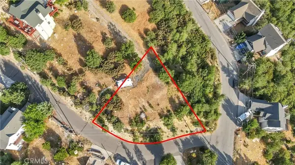 26867 Inyo Ct, Lake Arrowhead, CA 92352