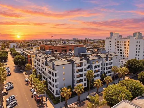 838 Pine #215, Long Beach, CA 90813