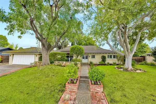 13402 Eton Place, North Tustin, CA 92705