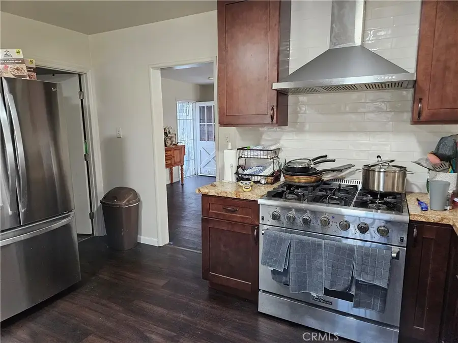 11825 Menlo Avenue, Hawthorne, CA 90250 - Image #2