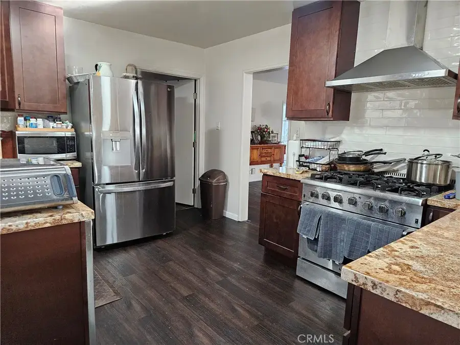 11825 Menlo Avenue, Hawthorne, CA 90250 - Image #3